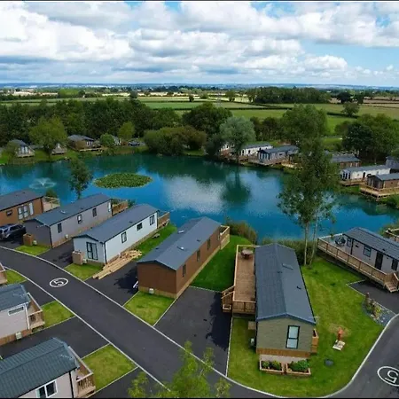 Hot Tub - York - Fishing Lakes - Free Parking - 5 Star Country Park - 1 Casa vacanze Little Habton